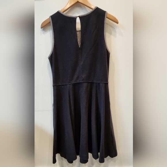 Club Monaco Fit and Flare Sleeveless Dress, Charcoal Grey, Size US 6 - Picture 2 of 10